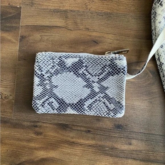 Persaman New York Gray Snakeskin Handbag - Picture 7 of 7